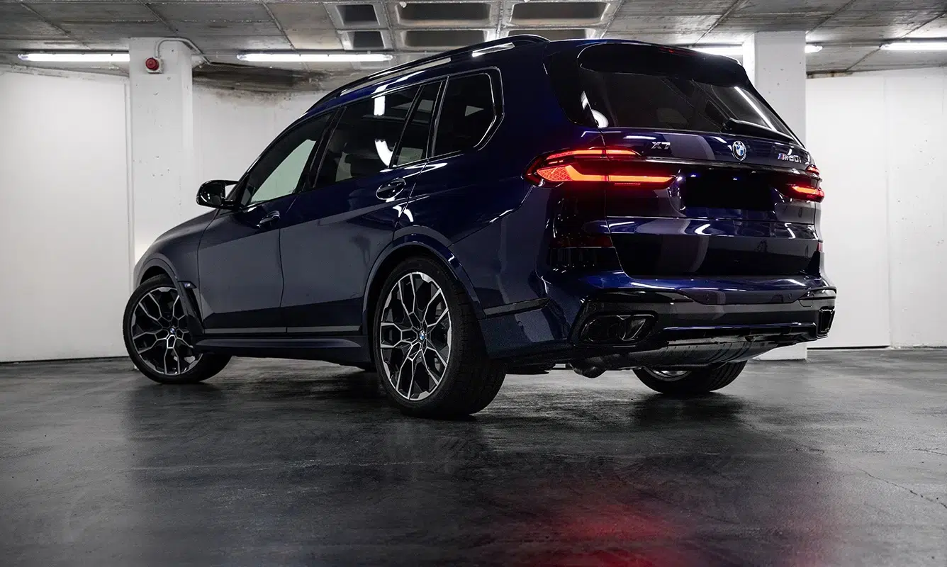 BMW X7 M Side